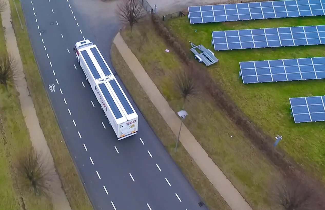 SolarOnTop zonnepanelen truck vrachtwagen | tvm verzekeringen