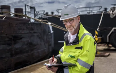 Ernst geluk scheepvaartexpert