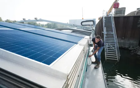Zonnepanelen in de binnenvaart | TVM verzekeringen 