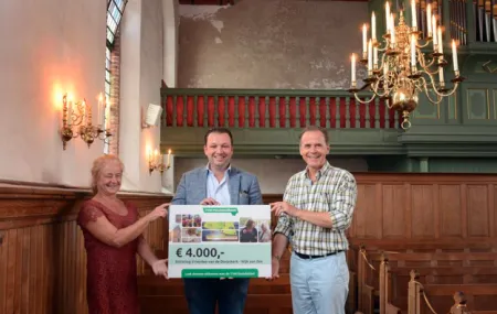 tvm foundation Kroonluchters in Dorpskerk | tvm verzekeringen