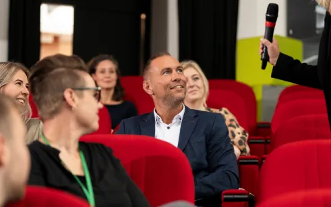 Senior internal IT auditor 